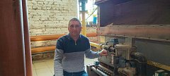Сергей Тетерюк, мастер ООО "Аркадакские тепловые сети", принимает поздравления с профессиональным праздником