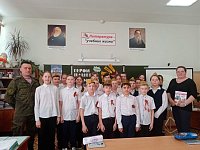 Участник СВО рассказал аркадакским школьникам о своей службе