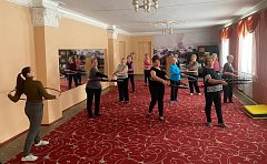 Групповые занятия физкультурой продлевают активное долголетие аркадакцев 
