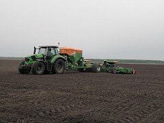 В Аркадакском районе на полях ведутся работы по ликвидации последствий заморозков