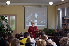 В литературной гостиной Аркадакской центральной библиотеки читали стихи и пели песни Владимира Высоцкого
