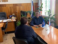 Жители Аркадака обратились за материальной помощью к депутату Василию Кравцову
