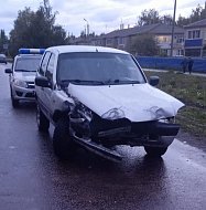 Возле «Пятёрочки» в Аркадаке столкнулись «пятнашка» и Нива