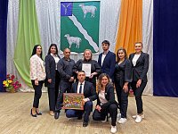 Аркадакские артисты пели для жителей Александрово-Гайского района