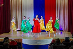 Песнями, танцами, стихами, добрыми словами поздравили аркадакцы защитников Отечества с наступающим праздником