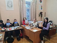 В Детской школе искусств для школьников провели мастер-класс по рисованию