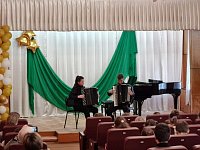 Преподаватель областного колледжа искусств провел мастер-класс для юных аркадакских музыкантов