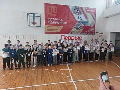 Во Дворце спорта города Аркадака соревновались пловцы