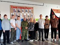 Студенты Аркадакского техникума механизации сельского хозяйства встретились с участником СВО