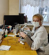 Специалисты по лабораторной диагностике районной больницы занимаются широким спектром исследований