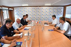 Глава Росавтодора и врио Губернатора Роман Бусаргин осмотрели объекты, строящиеся по нацпроекту «Безопасные и качественные дороги», провели совещание