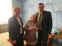 Юбилейной медалью к 80-летию Победы наградили Анфису Фокину