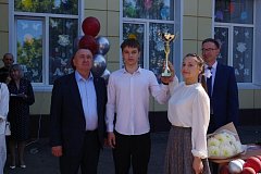 В школах Аркадака прозвенели последние звонки