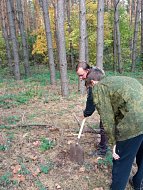 Для баклушинских подростков провели познавательную прогулку в осенний лес