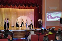 Для добрых, нежных и красивых жительниц Аркадака прошел праздничный концерт