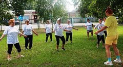 В Центре соцобслуживания населения для получателей социальных услуг проходят физкультминутки