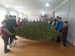 Росташовские учителя и школьники отправили в зону СВО ещё одну маскировочную сеть