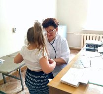 Аркадакских детей обследовали врачи из Саратова