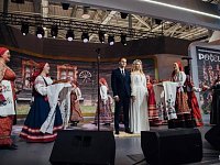Молодые учёные из Саратова сыграли свадьбу на овчинке