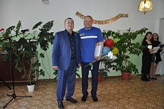 Сегодня поздравления принимали работники скорой помощи