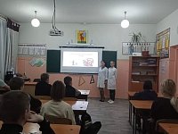 Студенты медколледжа рассказали старшеклассникам о вредных зависимостях