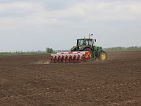 Аркадакские аграрии посеяли больше половины запланированных площадей на весеннюю кампанию