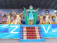 Сегодня  в Аркадаке в стихах и песнях славили Россию и её героев