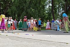 В городском парке для детей прошла развлекательная программа "Купальная ночь"