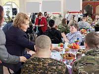 Аркадакские женщины общались с участниками СВО за чашкой чая