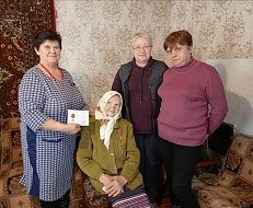 В Краснознаменском муниципальном образовании труженицам тыла вручены медали к юбилею Победы