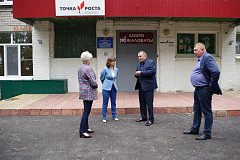 Депутаты Саратовской областной думы осмотрели ремонтируемые в рамках региональной программы учреждения образования