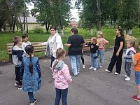 Работники Краснознаменского сельского Дома культуры провели спортивный праздник для детей