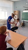 Специалист Аркадакской районной больницы провела для школьников мастер-класс по оказанию первой помощи 