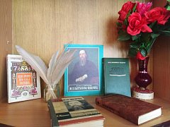 В селе Новосельское местный библиотекарь приветливо встречает каждого читателя