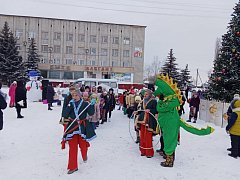 На городской площади Аркадака состоялся рождественский праздник для детворы