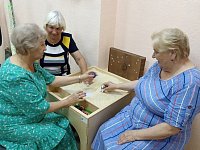 В Комплексном центре соцобслуживания населения Аркадакского района проходят сеансы песочной терапии