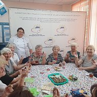 В Центре соцобслуживания учились готовить полезные конфеты
