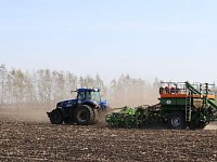Земледельцы Аркадакского района приступили к севу ранних яровых зерновых культур