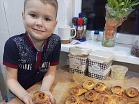 Сегодня аркадакцы угощают друг друга жаворонками