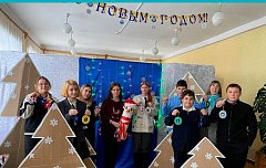 В центральной библиотеке работает мастерская Деда Мороза
