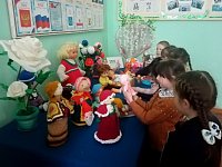 Краснознаменские культработники подготовили выставку «Детство из сундучка»