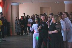 Аркадакские культработники поздравили студентов с праздником
