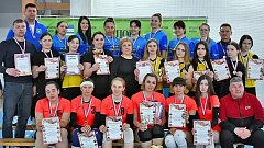 Команда аркадакских волейболисток вошла в тройку лучших игроков межрайонного турнира 
