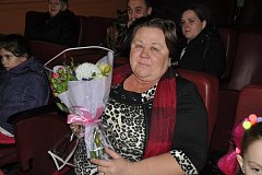 В районном Доме культуры песнями и танцами поздравляли мам