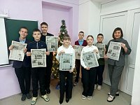 Аркадакские школьники поздравили коллектив районной газеты с Днём печати