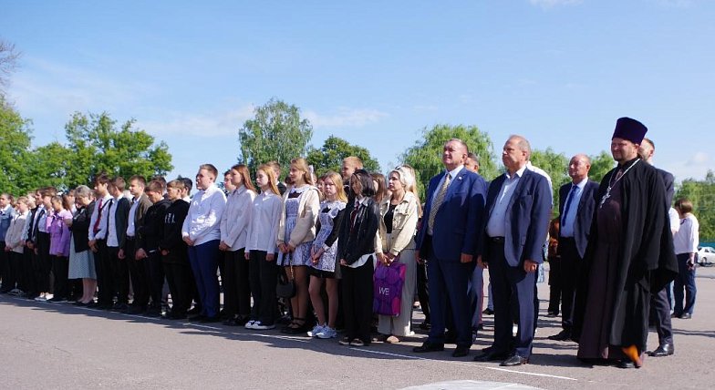 Митинг на городской площади посвящался Дню памяти и скорби