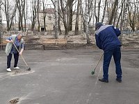 Краснознаменские работники культуры уже приступили к уборке территории