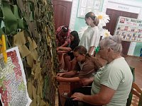 Краснознаменские мастерицы плетения сетей провели мастер-класс для девчонок и мальчишек