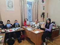 В Детской школе искусств для школьников провели мастер-класс по рисованию