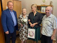 Пожилых аркадакцев поздравили с праздником мудрости и добра на дому